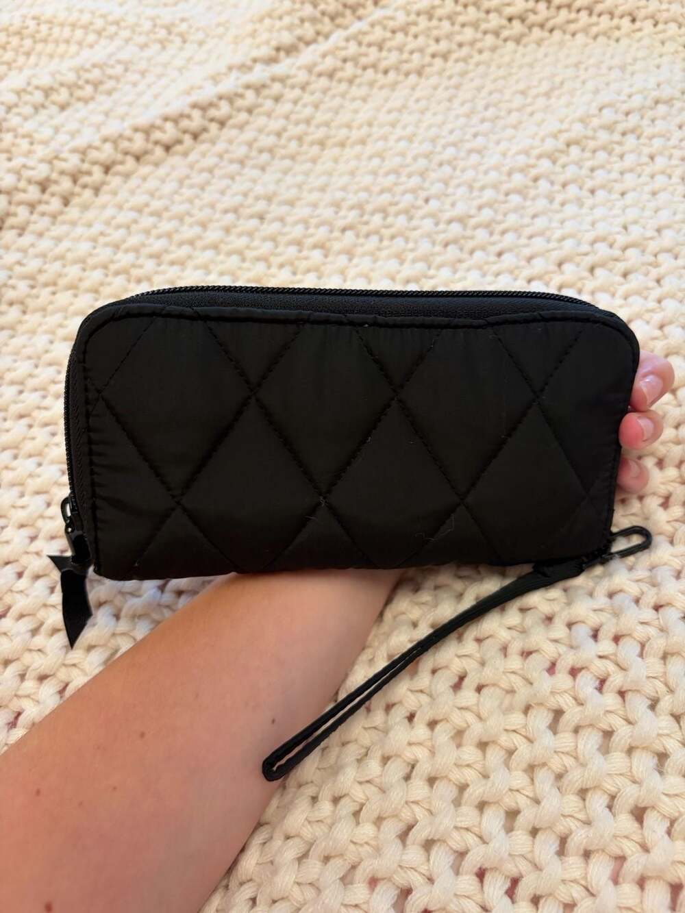 Vera Bradley Ultralight Accordion Wristlet Black Quilted Nylon Wallet